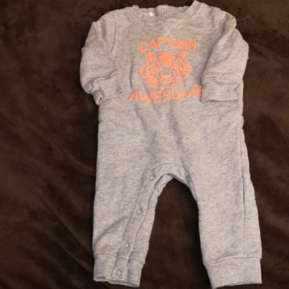 ❤️ Joe Fresh 6-12 mo Onesie